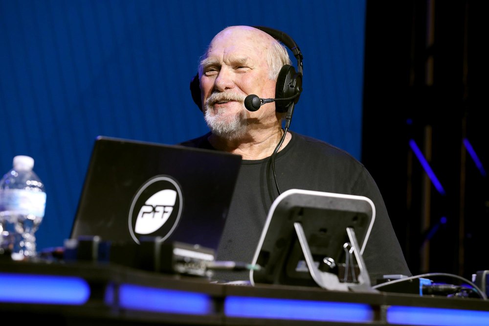 Terry Bradshaw s Advice for Tom Brady Super Bowl Predictions — And His New Singing Career 566