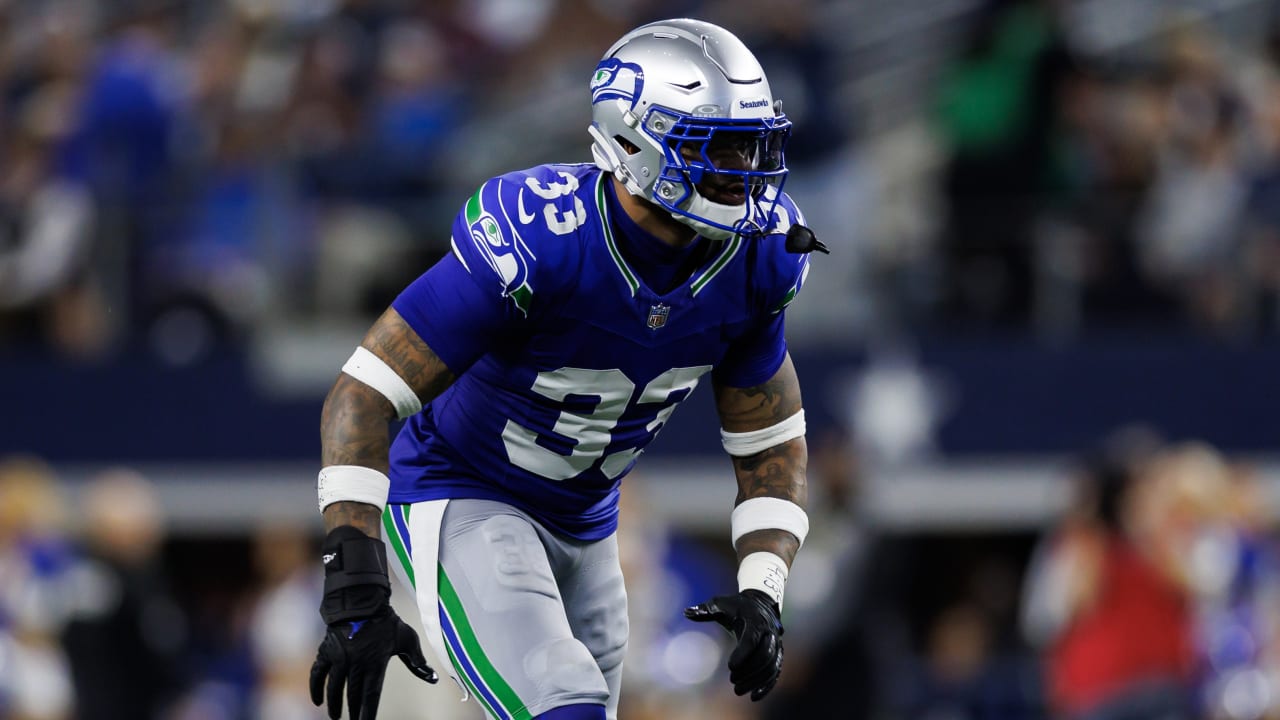 Titans sign former Seahawks safety Jamal Adams to one-year contract