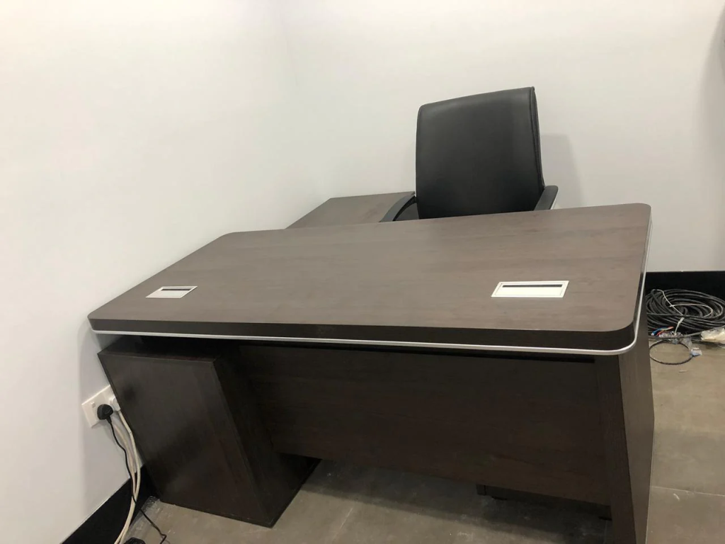 Office Desks Dubai
