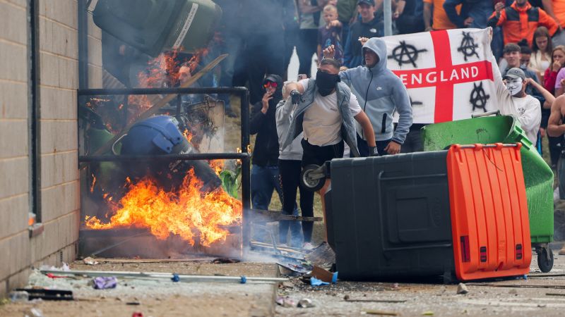 UK: Rioters attack hotels used to house asylum seekers amid country’s worst disorder in years