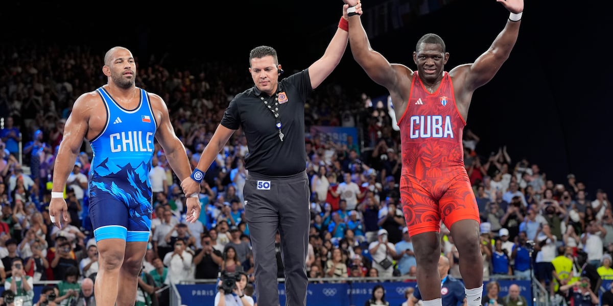 Greco-Roman wrestler Mijain Lopez becomes first Olympian to win gold in 5 consecutive games