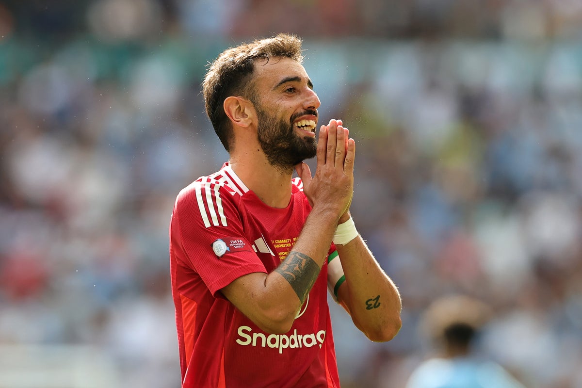 Man City vs Manchester United LIVE: Community Shield latest updates as Fernandes goal ruled out for offside