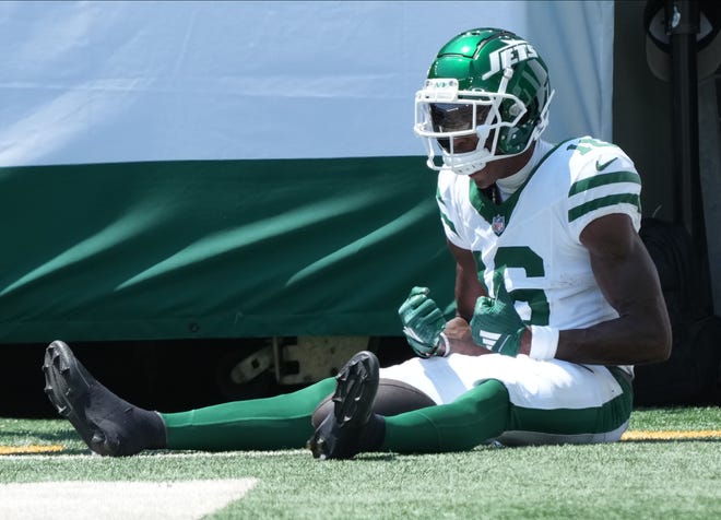 East Rutherford, NJ -- August 10, 2024 -- Jason Brownlee of the Jets after making a TD catch in the first half as the Washington Commanders came to MetLife Stadium to play the New York Jets in the first press season game of the 2024 season.