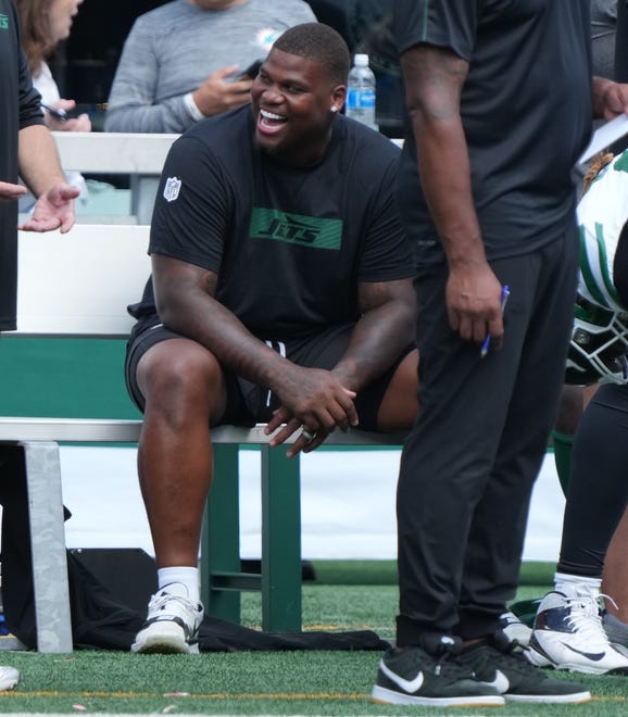 East Rutherford, NJ -- August 10, 2024 -- Jets defensive lineman Quinnen Williams on the sidelines in the second half as the Washington Commanders came to MetLife Stadium to play the New York Jets in the first press season game of the 2024 season. The Jets topped the Commanders 20-17.