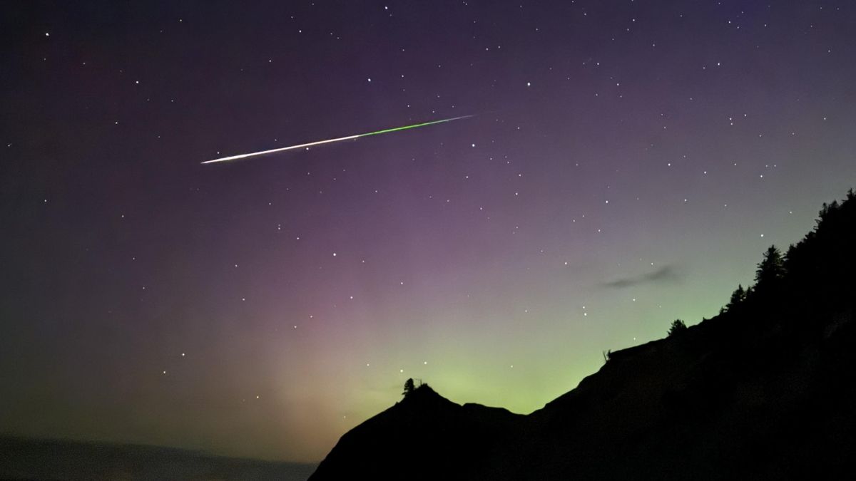 Rare display of northern lights and Perseid meteor shower delights skywatchers worldwide (photos, video)