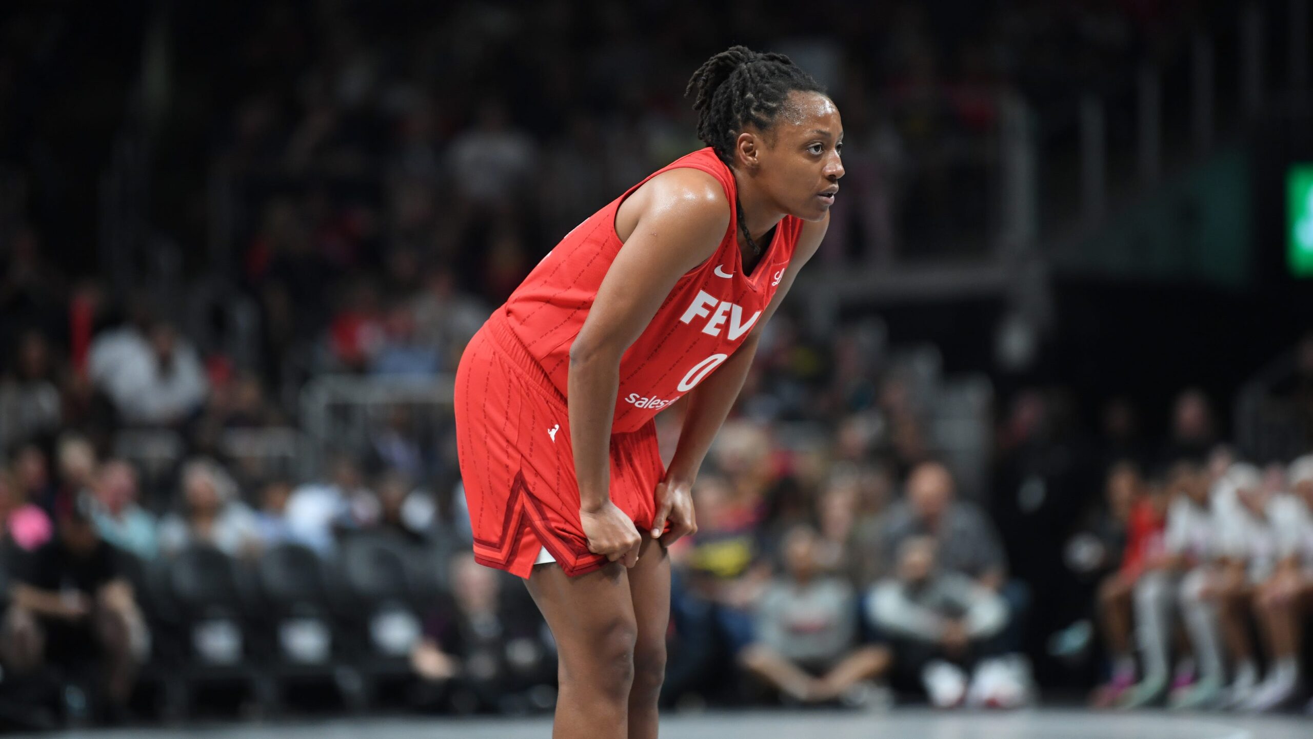 Kelsey Mitchell, Caitlin Clark lead Indiana Fever to win over Atlanta