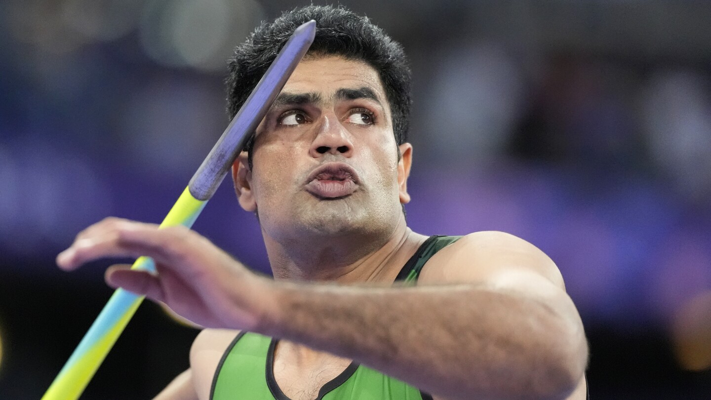 Arshad Nadeem beats India's Neeraj Chopra in Olympic javelin