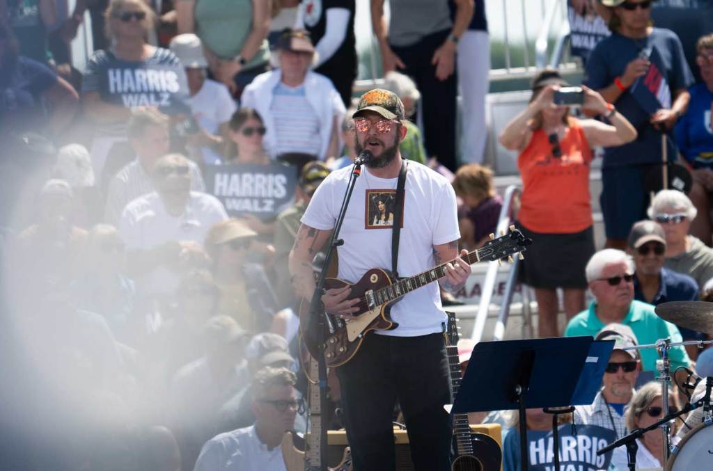 Bon Iver Performs at Kamala Harris & Tim Walz Wisconsin Rally: Watch