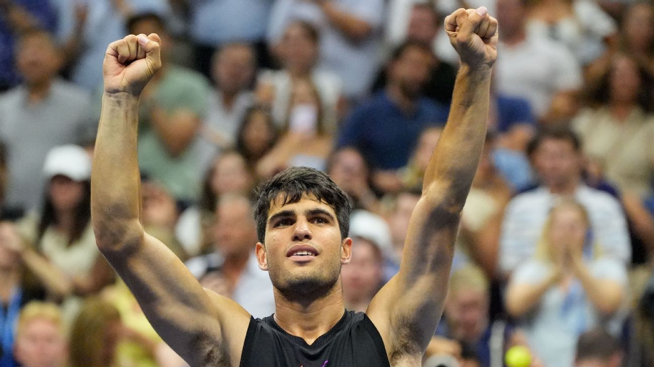 Carlos Alcaraz wins, Stefanos Tsitsipas falls at US Open