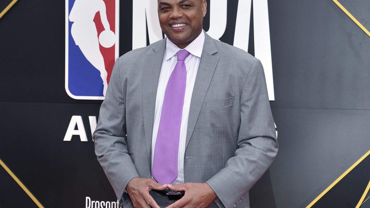 Charles Barkley says he will not retire and remain with TNT Sports even if they don't have the NBA