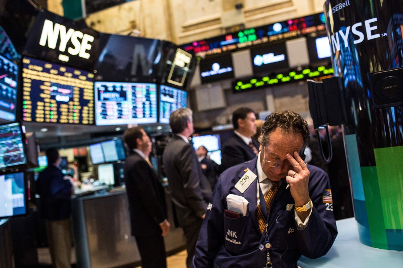 Dow Plummets Nearly 1,000 Points—How The Stock Market Plunge Could Impact The Job Market