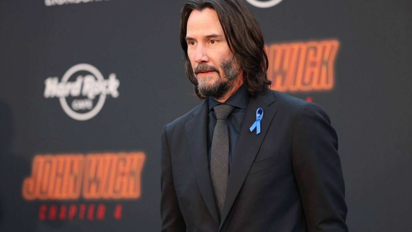 Keanu Reeves to Make Broadway Debut in Waiting for Godot in Fall 2025