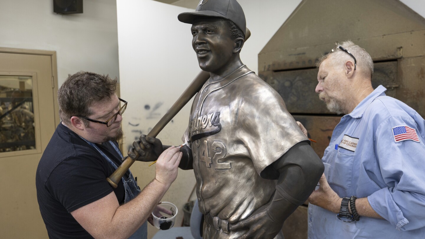 Rebuilt Jackie Robinson statue returns to Kansas after original was stolen