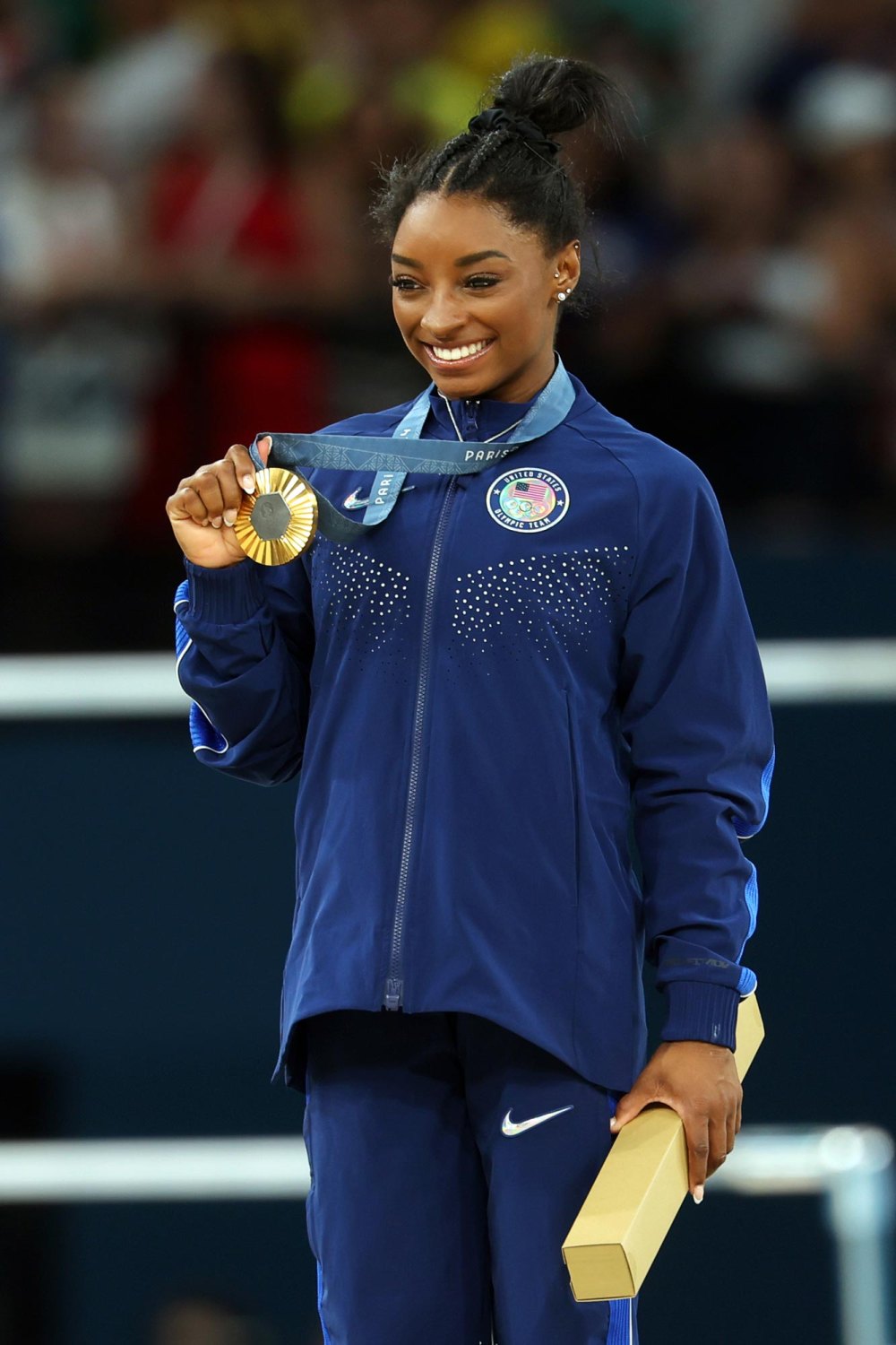 Simone Biles Defends Letting Husband Jonathan Owens Wear Her Gold Medal Leave Us Alone 580