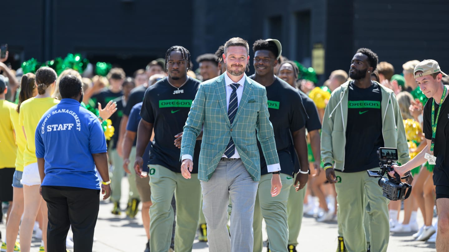 Oregon Ducks Football vs. Idaho Vandals