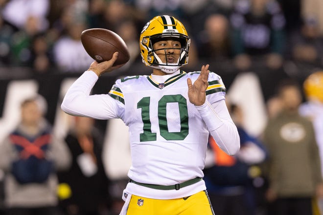 Green Bay Packers quarterback Jordan Love passes the ball against the Philadelphia Eagles during a game at Lincoln Financial Field in 2022.