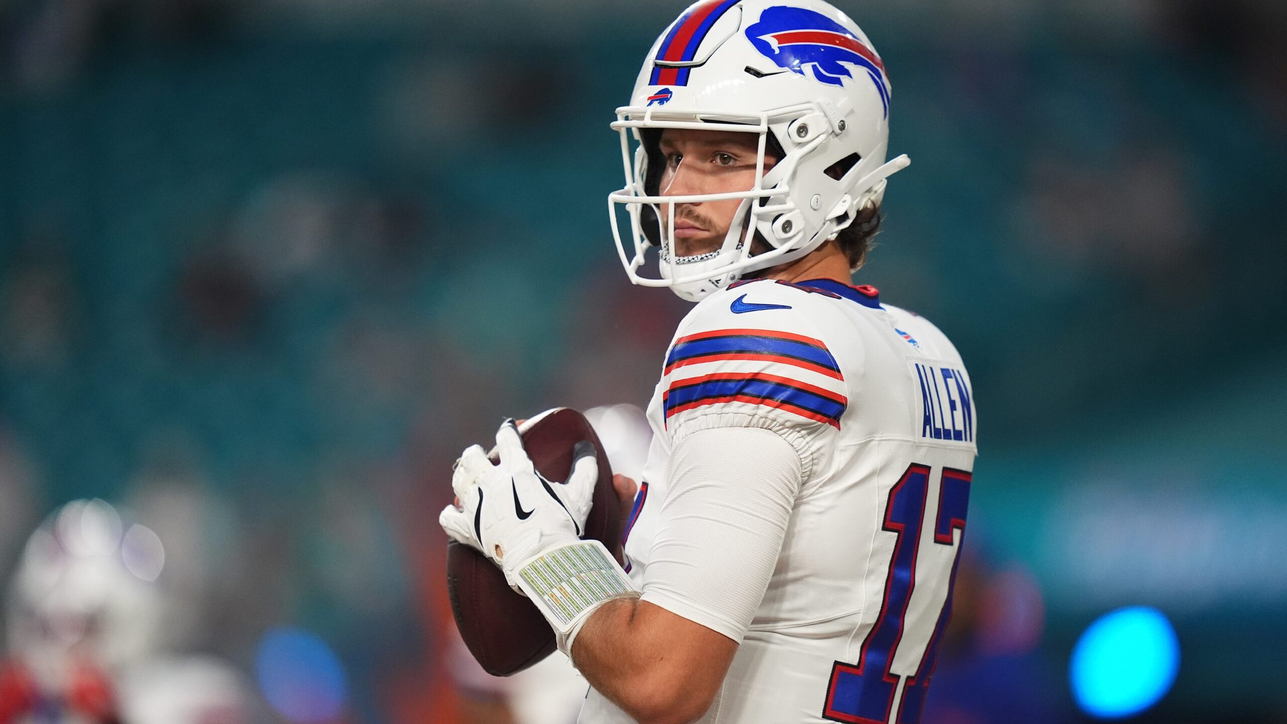 Josh Allen wears glove on injured hand for Bills vs. Dolphins game