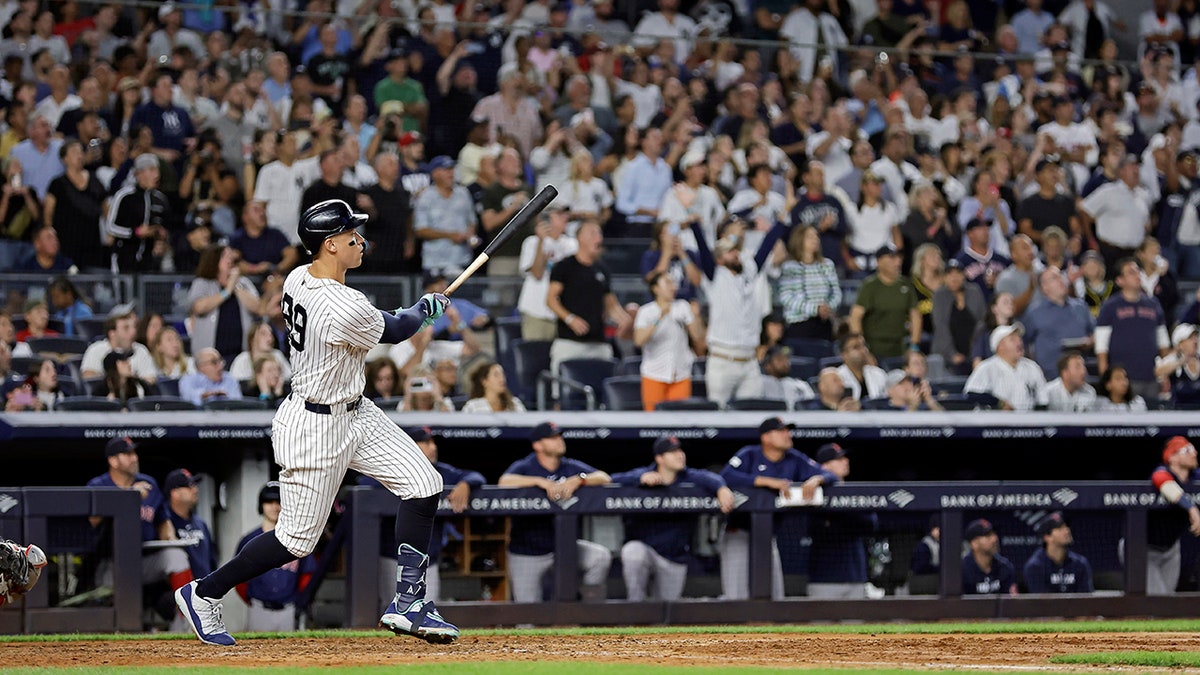 Aaron Judge hits grand slam