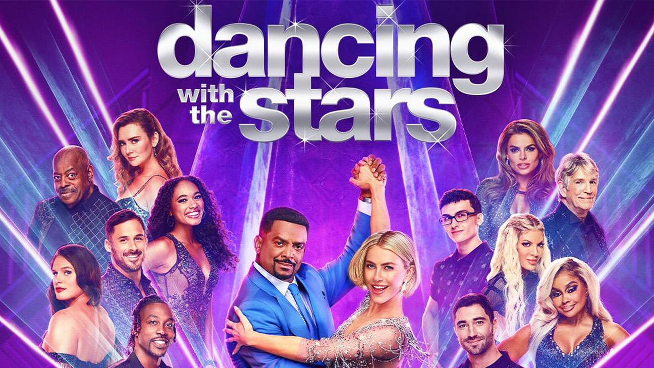 'Dancing With the Stars' Season 33 Cast and Hosts Alfonso Ribeiro and Julianne Hough