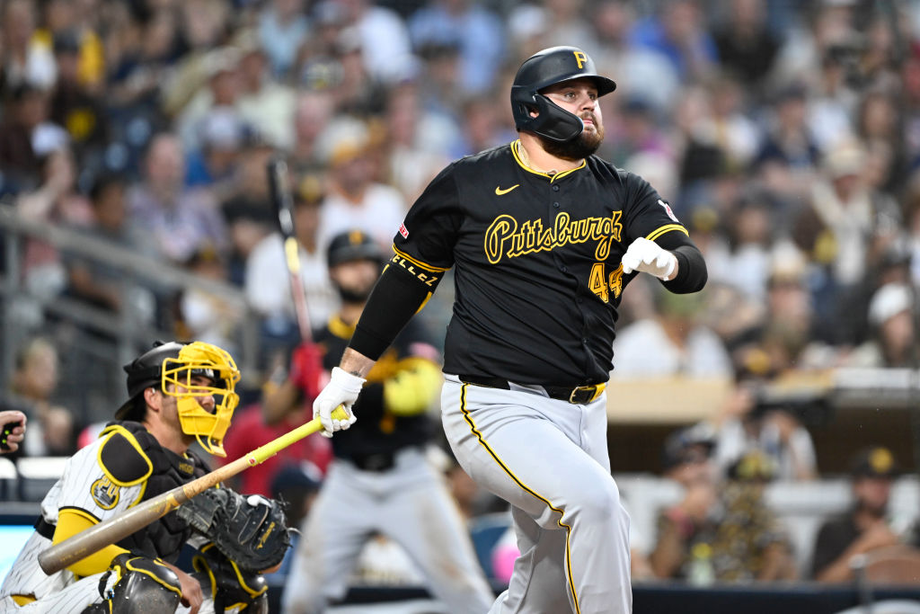 Pittsburgh Pirates facing criticism for cutting Rowdy Tellez just shy of $200K bonus