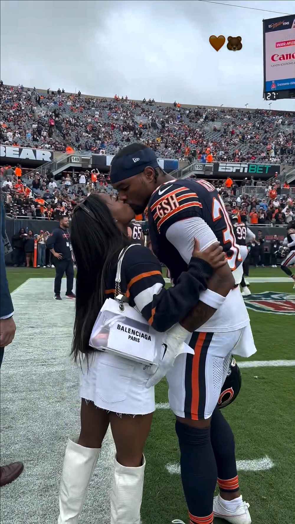 Simone Biles Kisses Husband Before Bears Game