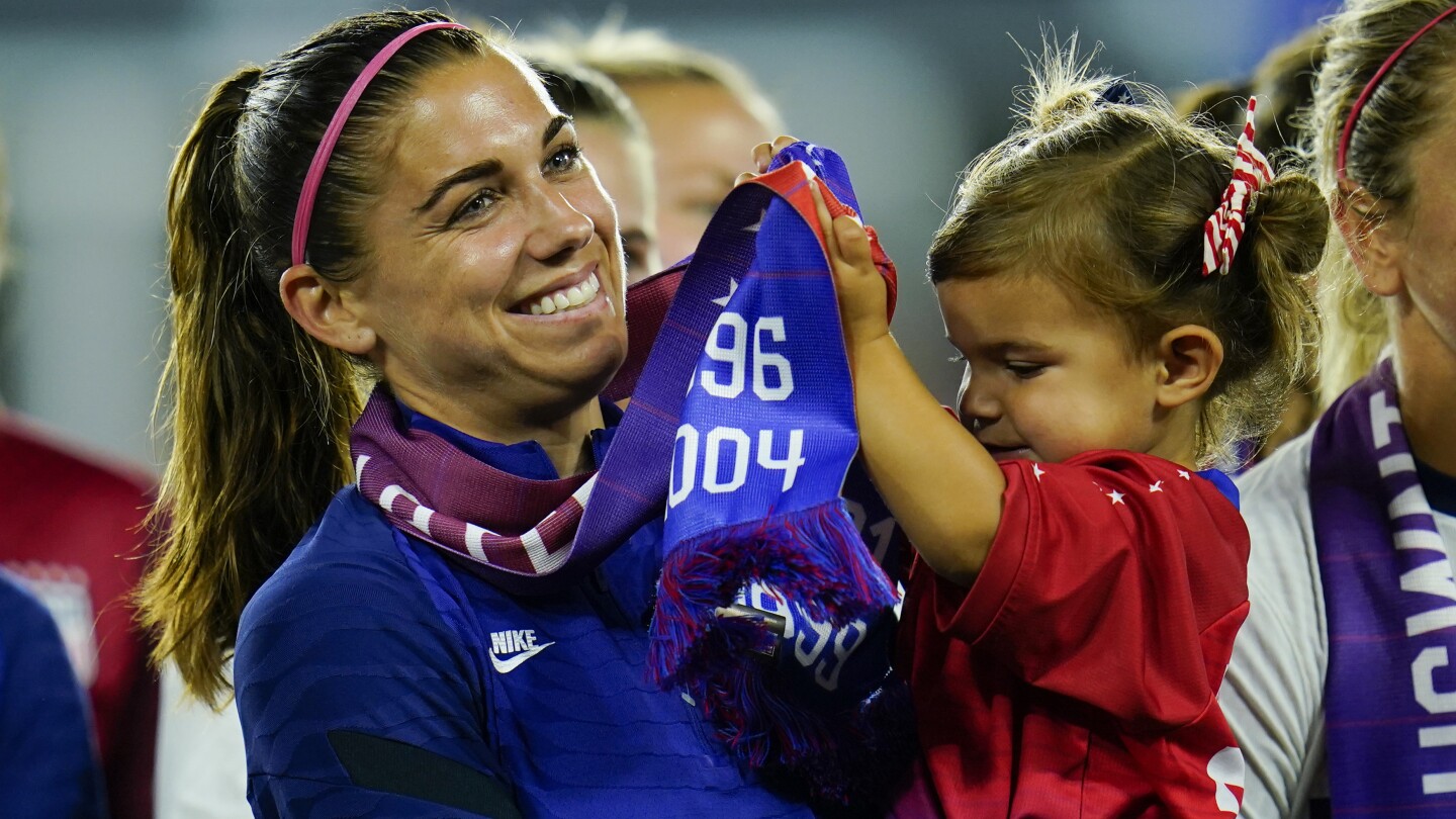 Alex Morgan, expecting her second child, retires from professional soccer