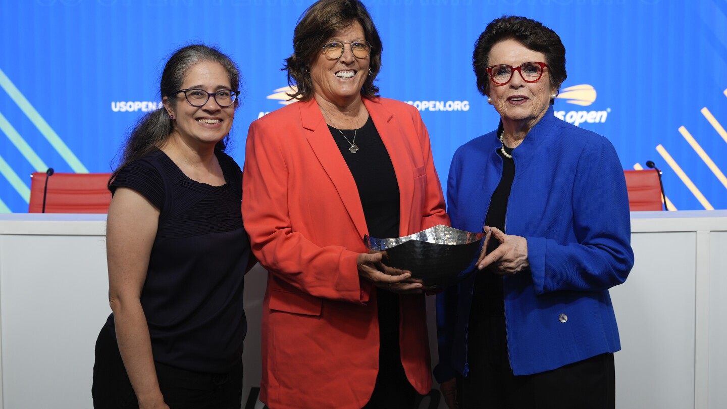 Billie Jean King set to earn another honor with the Congressional Gold Medal