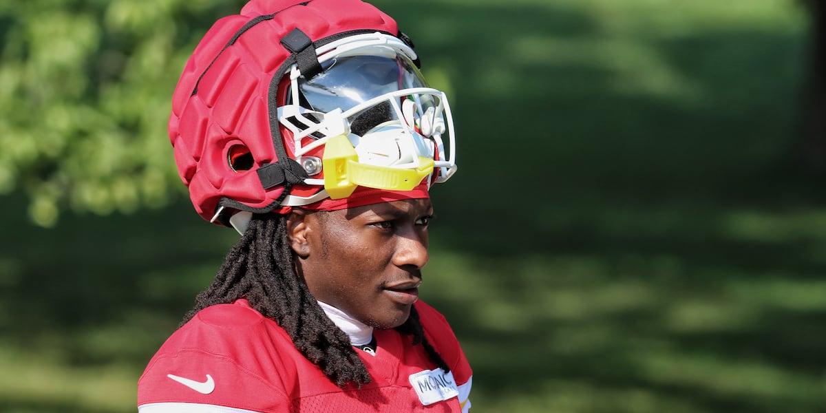 Chiefs place wide receiver Hollywood Brown on IR