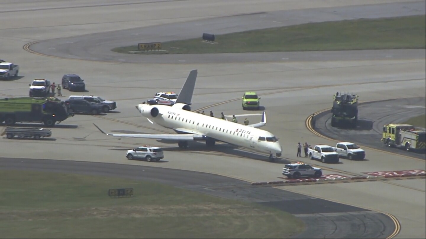 Delta planes collide at Atlanta airport, no one is hurt