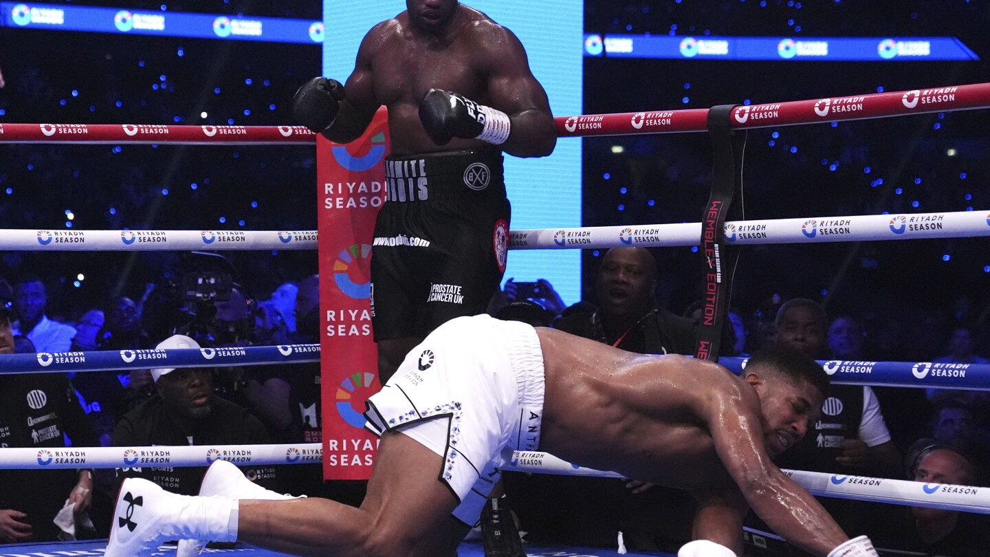 Dubois beats up Joshua to retain IBF heavyweight title with brutal 5th-round knockout