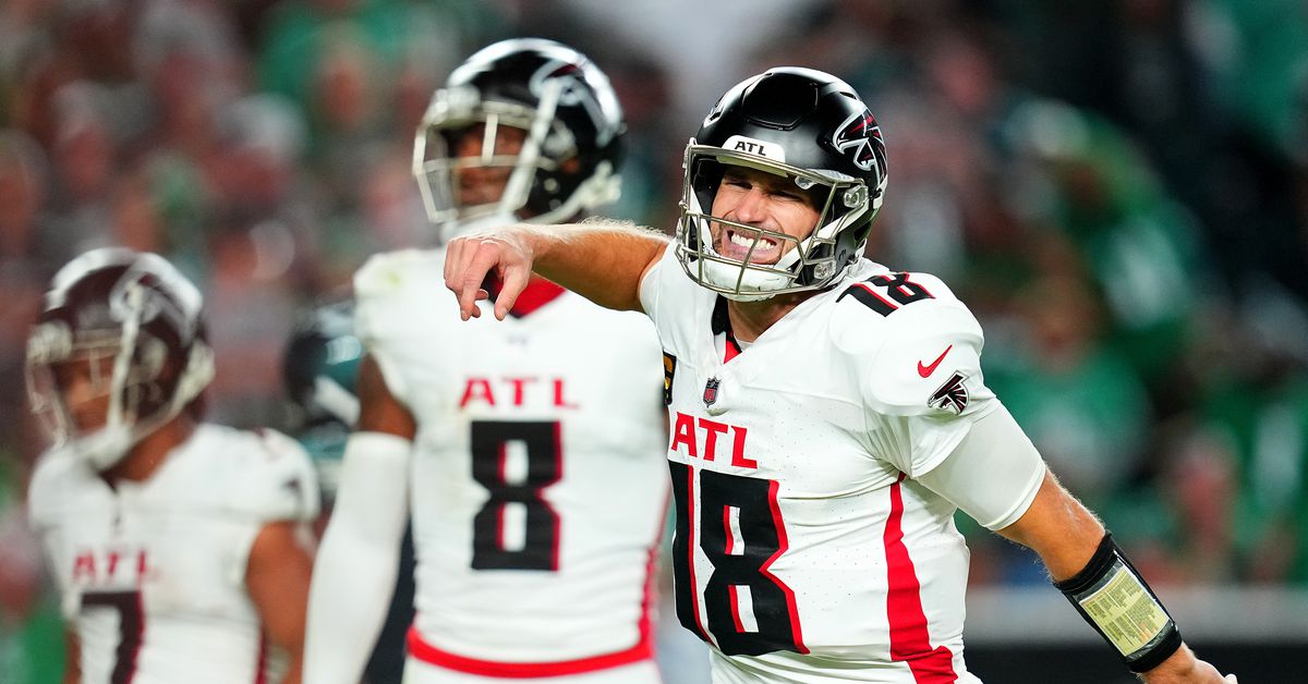 Falcons - Eagles instant recap: Late heroics lift Atlanta to a stunning, welcome win