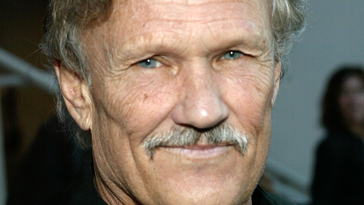 Kris Kristofferson, musical rebel and movie star, has died at age 88 : NPR