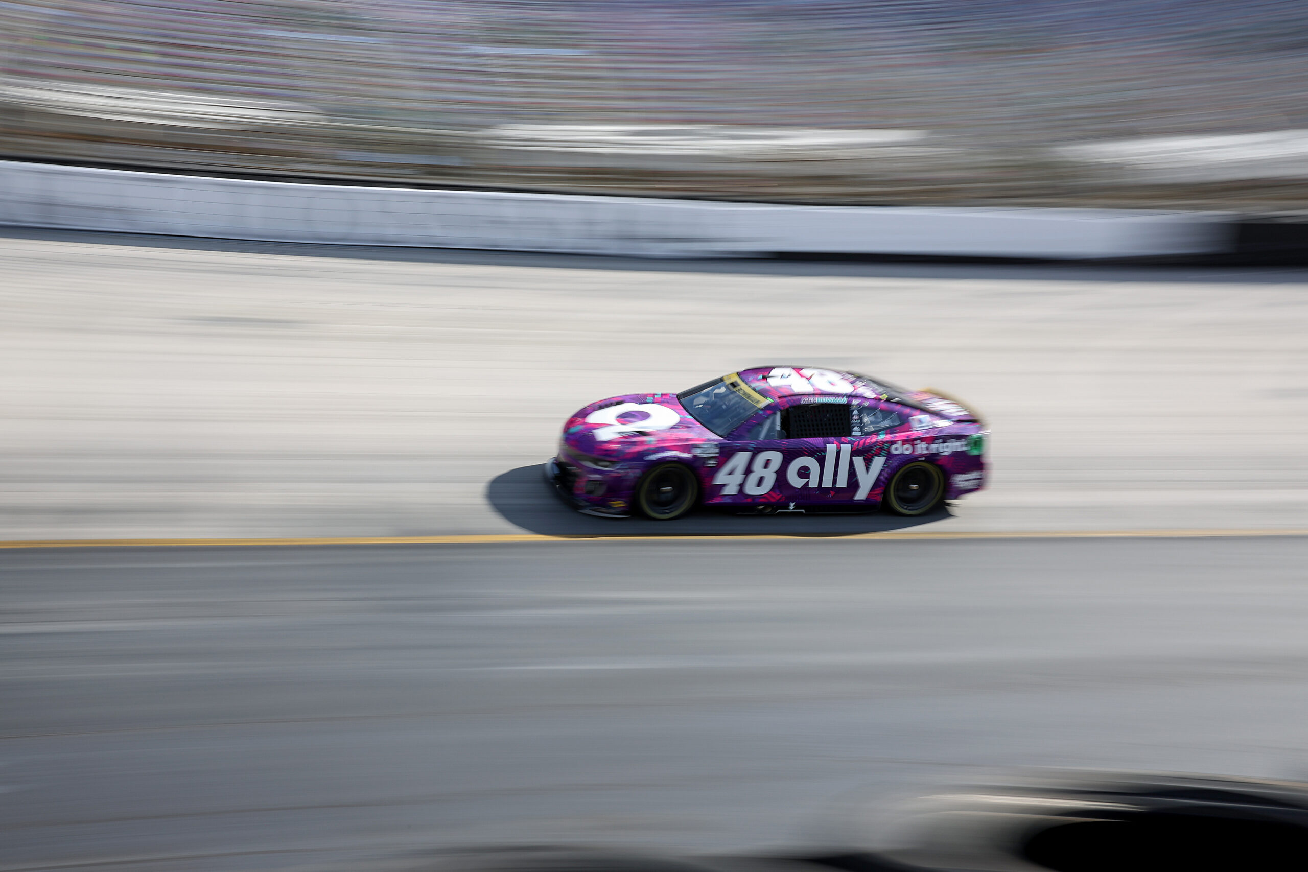 NASCAR qualifying results: Alex Bowman takes pole, Hendrick Motorsports sweeps top 3 at Bristol