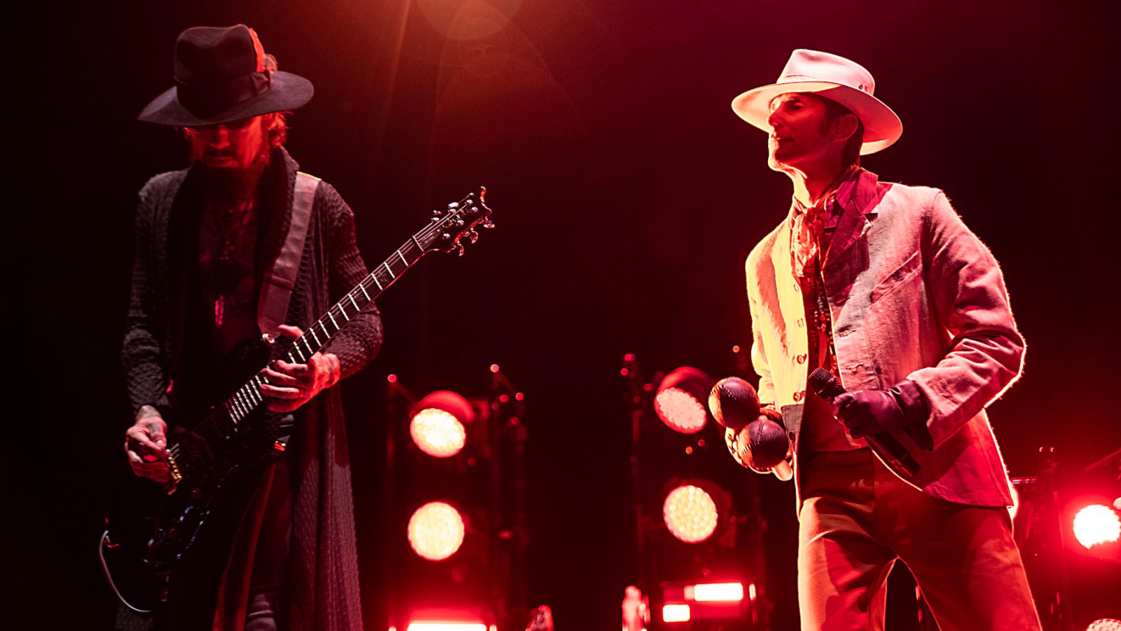 Perry Farrell Punches Dave Navarro Onstage at Jane's Addiction Concert