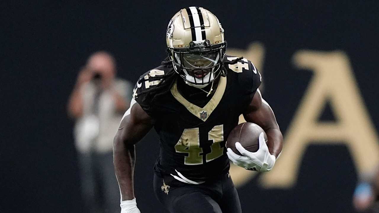 Saints RB Alvin Kamara (hip/ribs), WR Chris Olave (hamstring) both expected to play versus Falcons