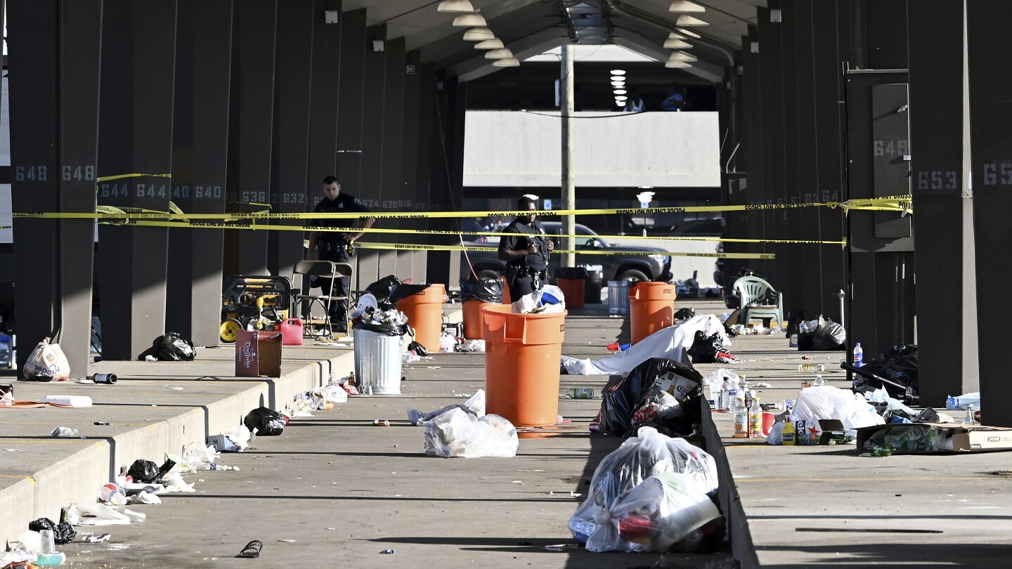 Shooting at popular tailgating spot leaves 2 dead after Detroit Lions game