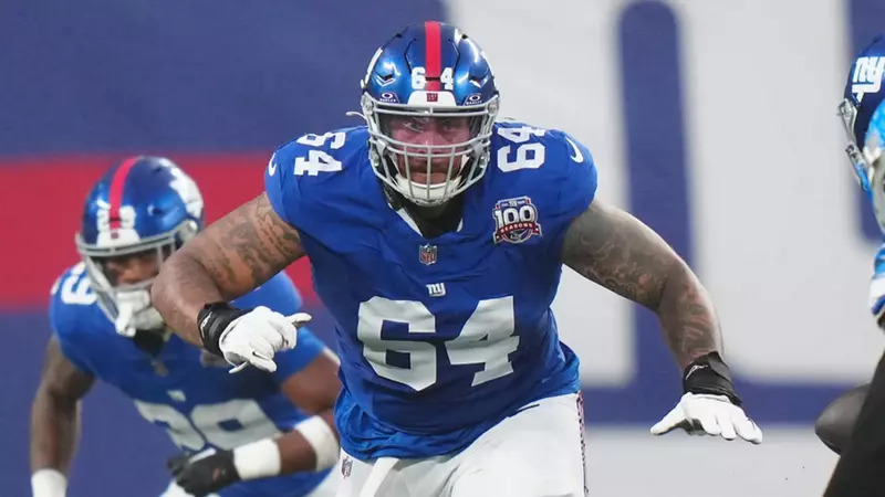 Stinnie Makes Active Roster with Giants, Five Total Dukes on NFL Rosters to Start 2024 Season