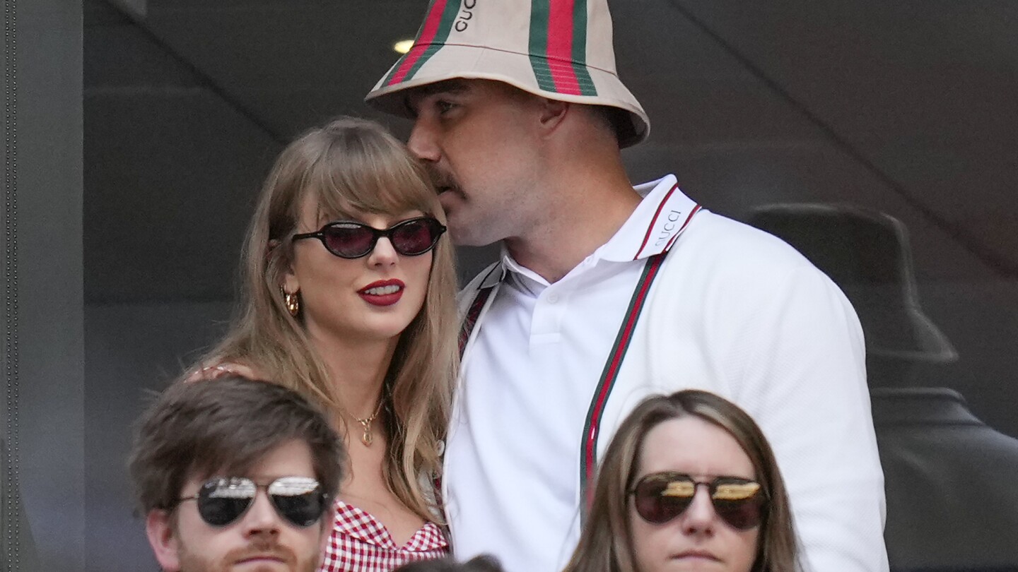 Taylor Swift and Travis Kelce attend the US Open men's final