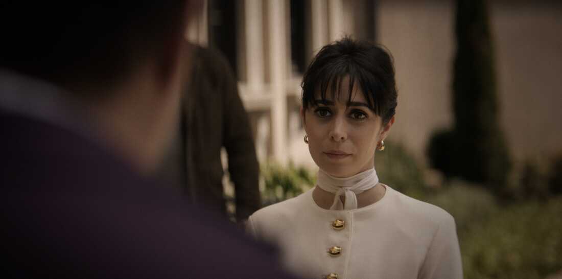 Cristin Milioti as Sofia.