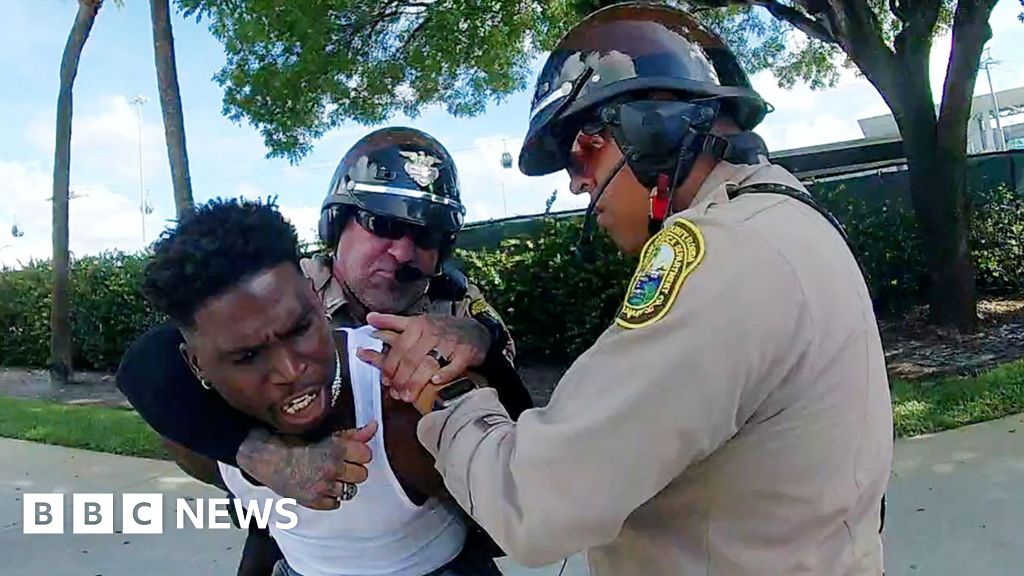 Tyreek Hill traffic stop video released by Miami police