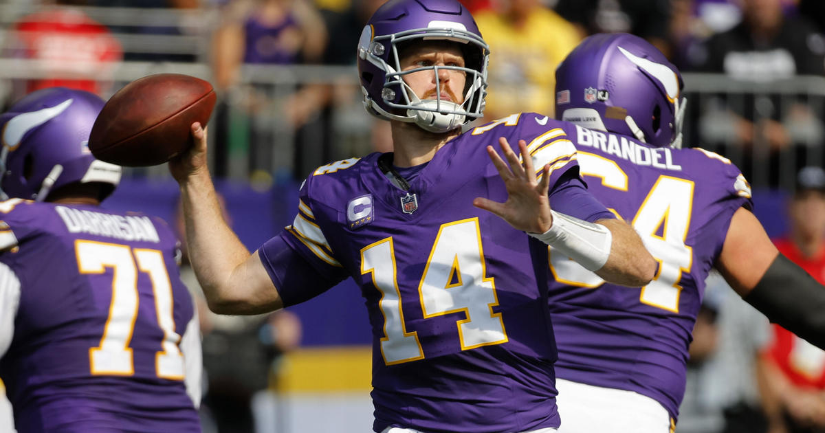 Vikings stay undefeated with 34-7 dismantling of Texans behind fierce defense, Darnold's 4 TDs