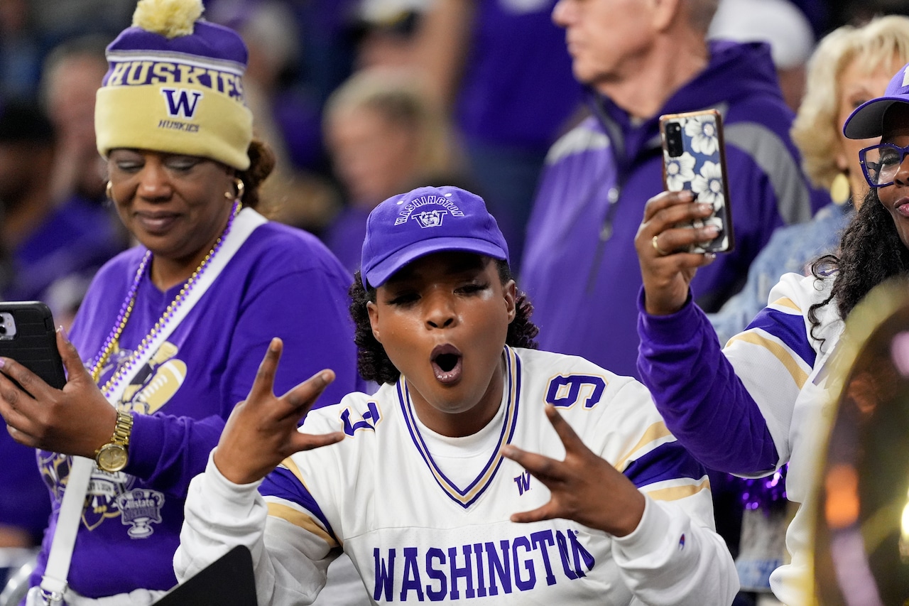 What time, TV channel is Washington Huskies vs Rutgers football game on today? Free live stream, spread, odds