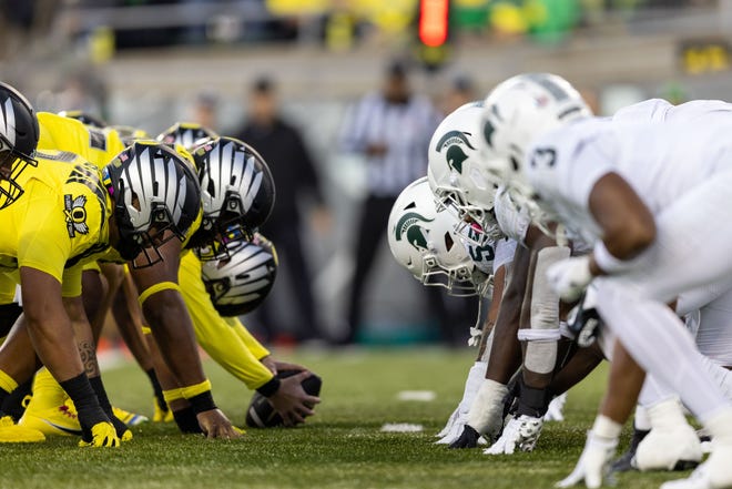 The line of scrimmage between the Oregon Ducks and the Michigan State Spartans during the first quarter against the Oregon Ducks at Autzen Stadium on Friday, Oct. 4, 2024 in Eugene, Oregon.