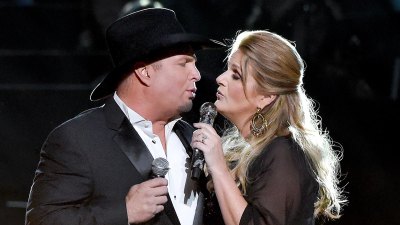 Trisha Yearwood and Garth Brooks Sent 'Same' Card on Wedding Anniversary