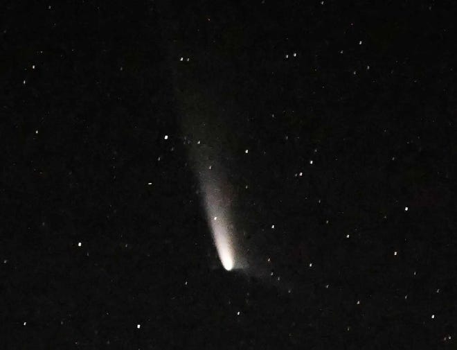 On September 22, NASA astronaut Don Pettit, a experienced astrophotographer, shared breathtaking photos of Comet A3.