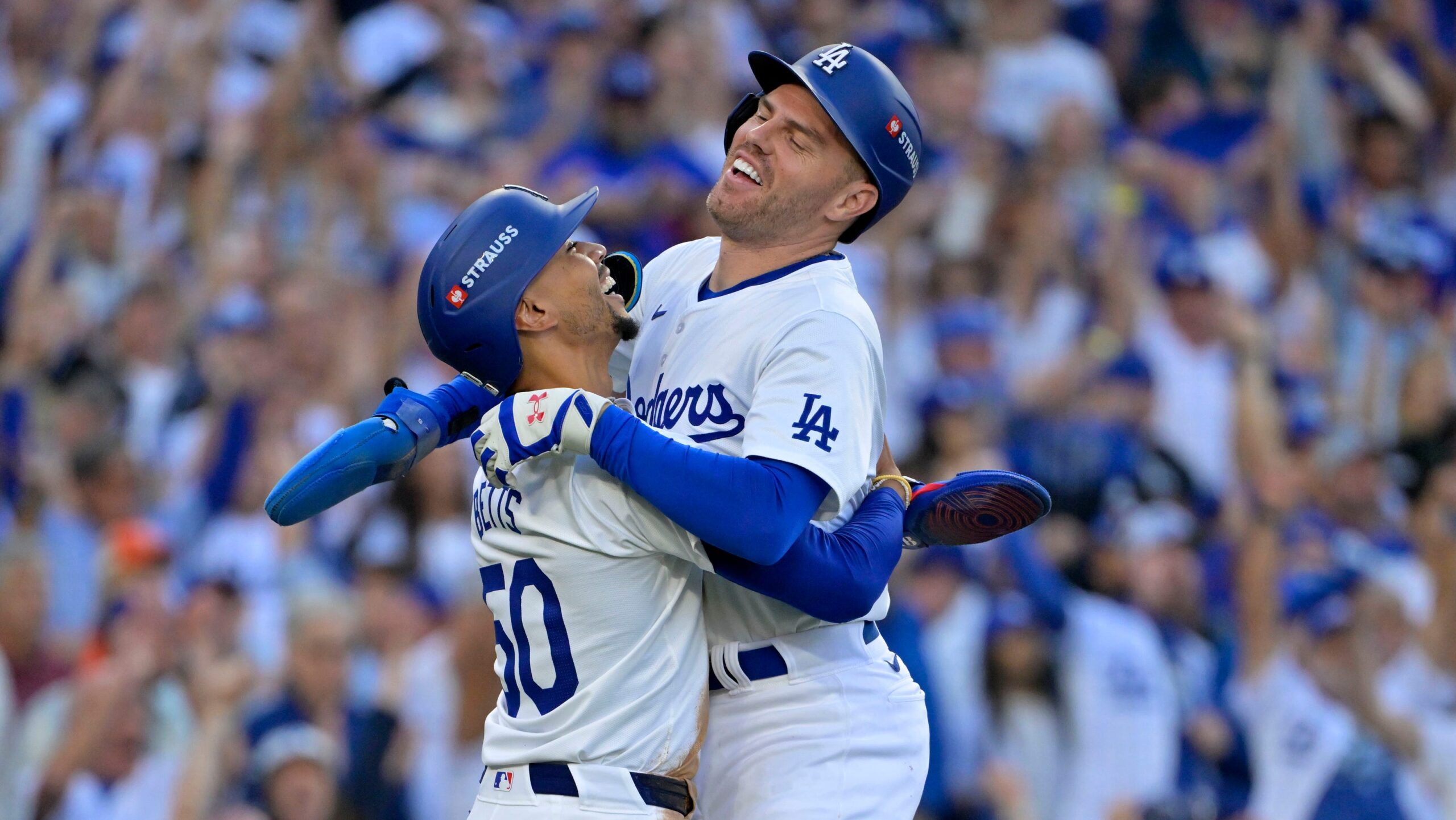 Los Angeles wins in NLCS Game 1 rout