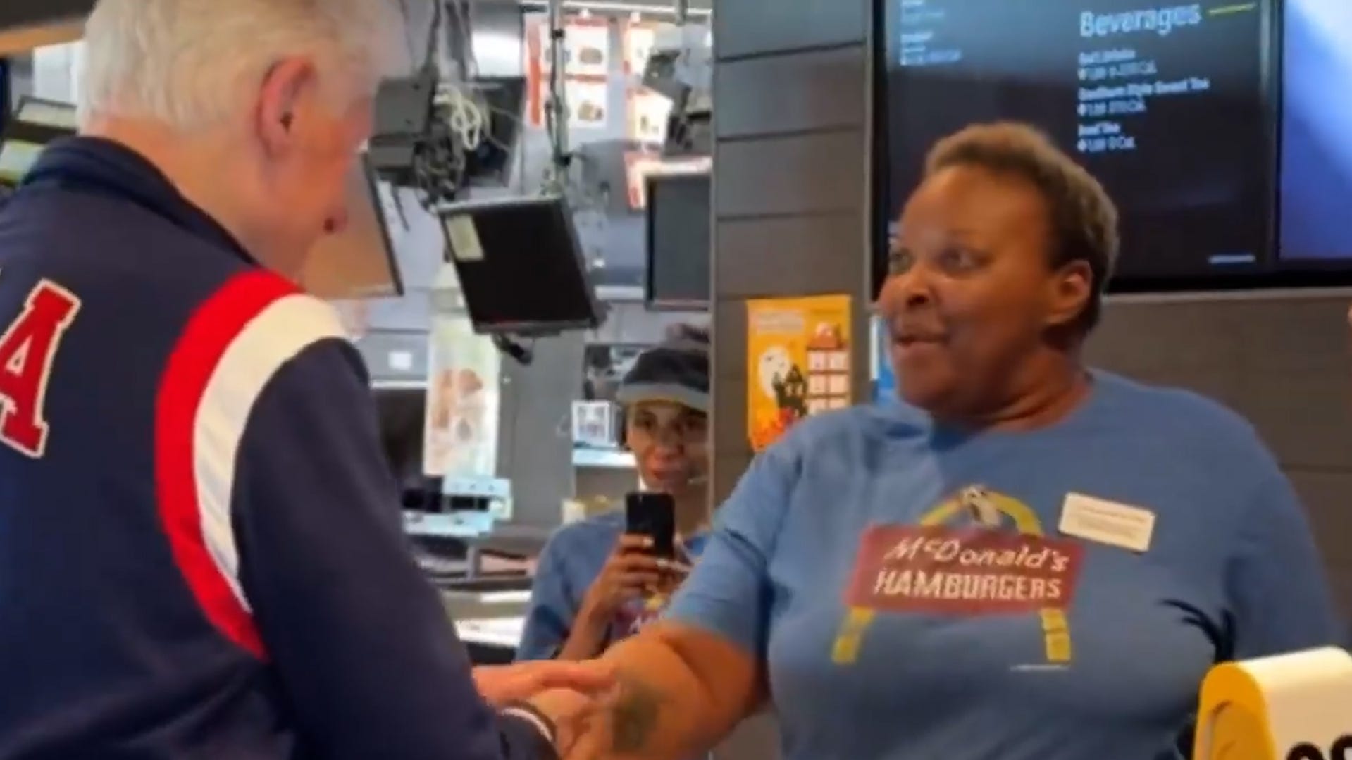 Bill Clinton visits Georgia McDonald's: Video shows worker's reaction