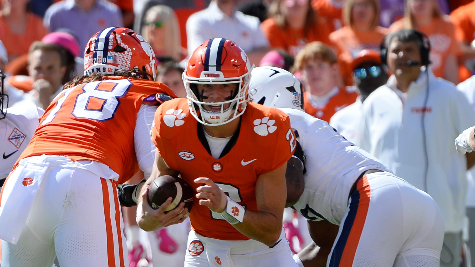 Game updates, live score in college football