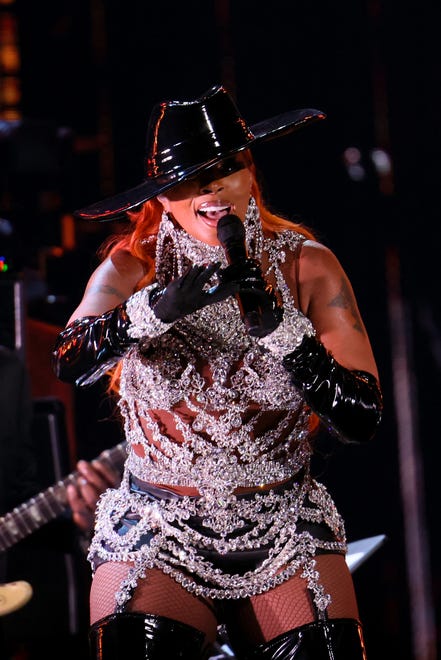 CLEVELAND, OHIO - OCTOBER 19: Mary J. Blige performs onstage during the 2024 Rock & Roll Hall Of Fame Induction Ceremony streaming on Disney+ at Rocket Mortgage Fieldhouse on October 19, 2024 in Cleveland, Ohio. (Photo by Dia Dipasupil/Getty Images for The Rock and Roll Hall of Fame)