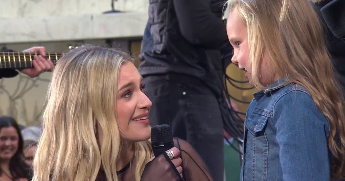 Kelsea Ballerini meets adorable young fan on the TODAY plaza